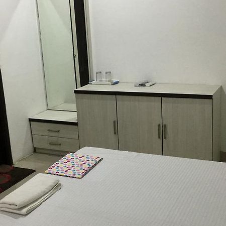 De Agya Paradise Otel Ludhiana Dış mekan fotoğraf