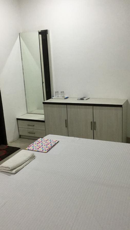 De Agya Paradise Otel Ludhiana Dış mekan fotoğraf